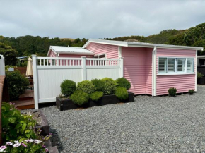 Pink Palace , South Bay Kaikoura